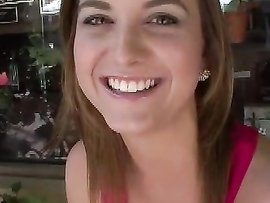 Sexy Amateur Ass Looks Hot In POV Fucking