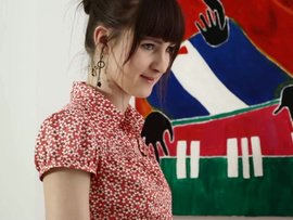 Masseur Vibrates Her Pussy And Pounds It Hardcore